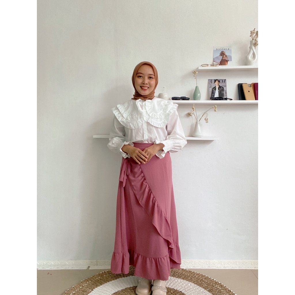 Leora Skirt - Wearing BENA