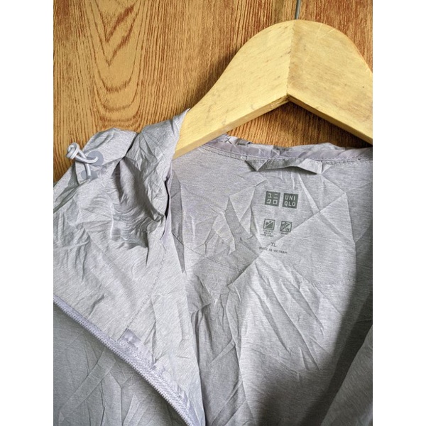 Uniqlo Lightweight Pocketable