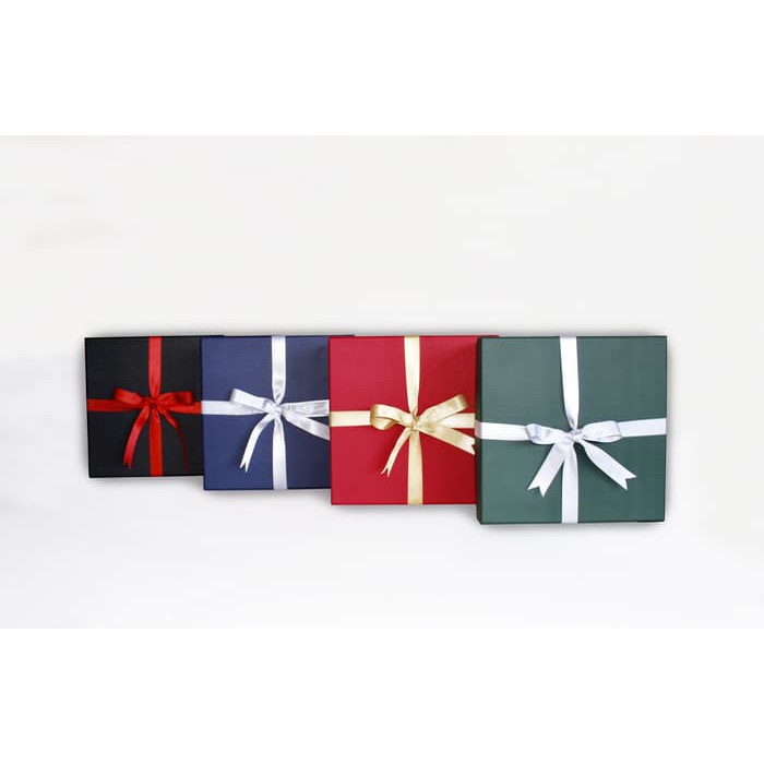 

KADO PERNIKAHAN Kotak Kado / Souvenir uk. 25 x 25 x 10 cm ADWA WAW