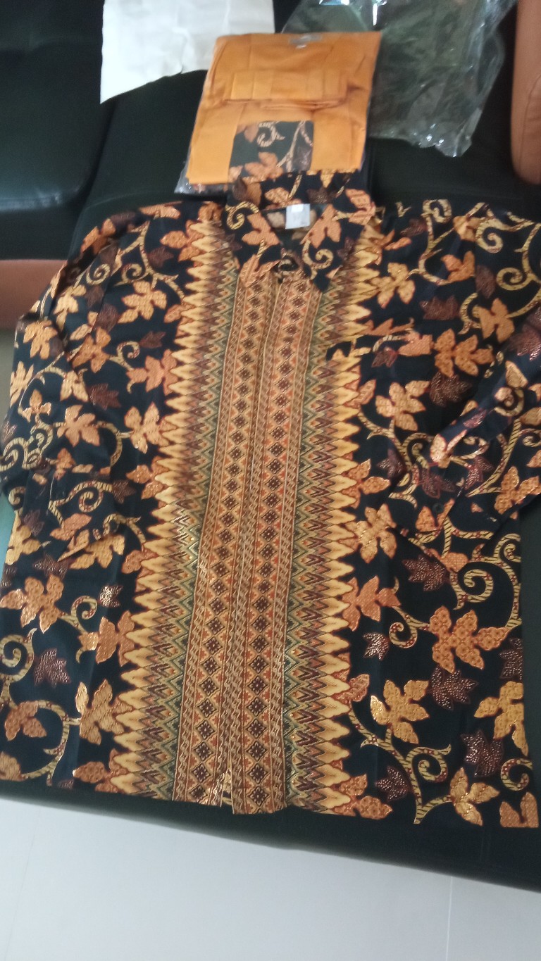 Lembayung.id / Kemeja Batik Lengan Panjang Paya Gold