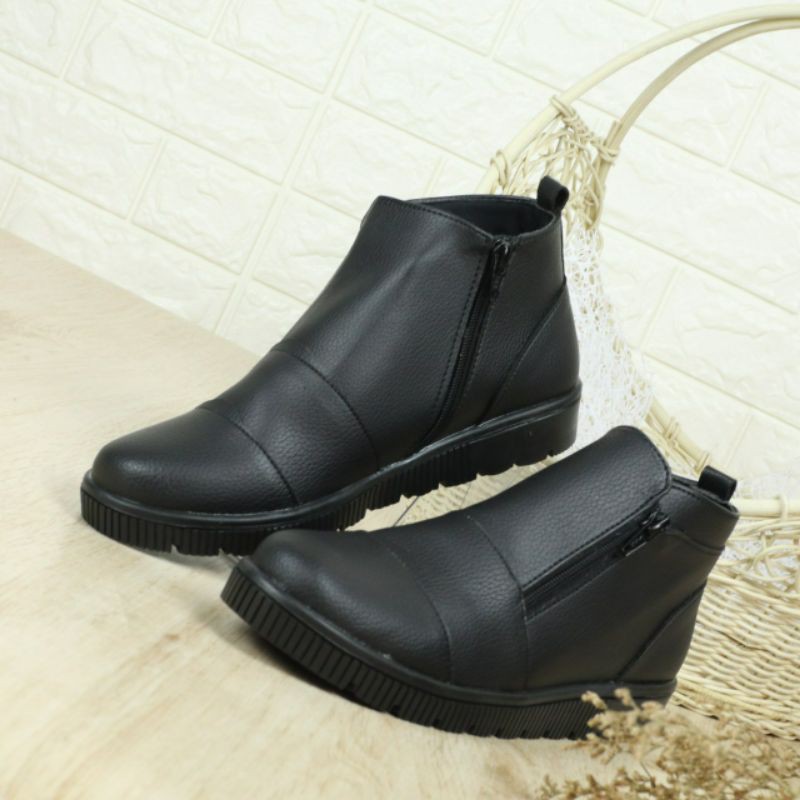 Sepatu Boots Wanita Boot kerja Wanita Alina by etnikshoes