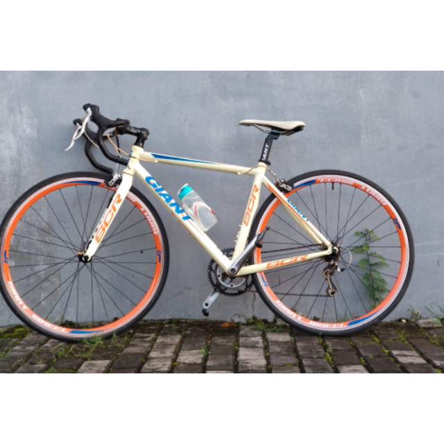 Sepeda roadbike GIANT SCR