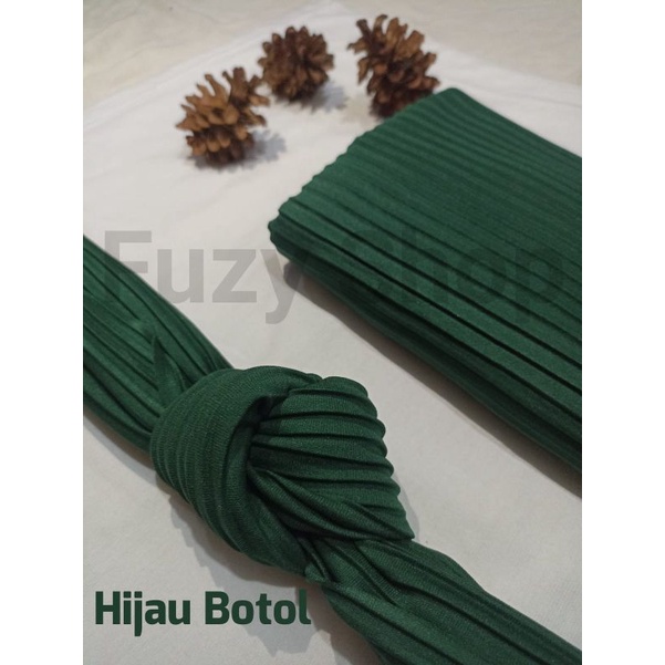 Order Hijab Kerudung Pashmina Plisket Warna Hijau Botol Murah