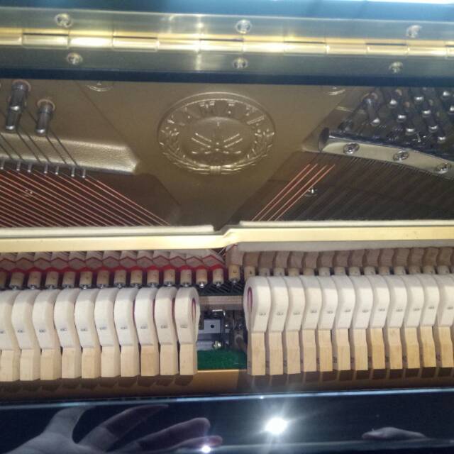 Piano Yamaha U1J PE