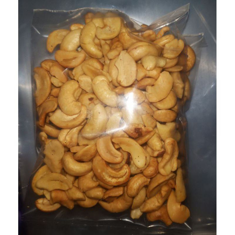 

Kacang mete Mateng super enak