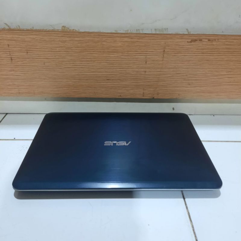 Laptop Asus X455LN, Core i3-4030U RAM 4GB/ HDD 500GB  NVDIA GEFORCE 840M 2GB WINDOWS 10 SIAP PAKAI