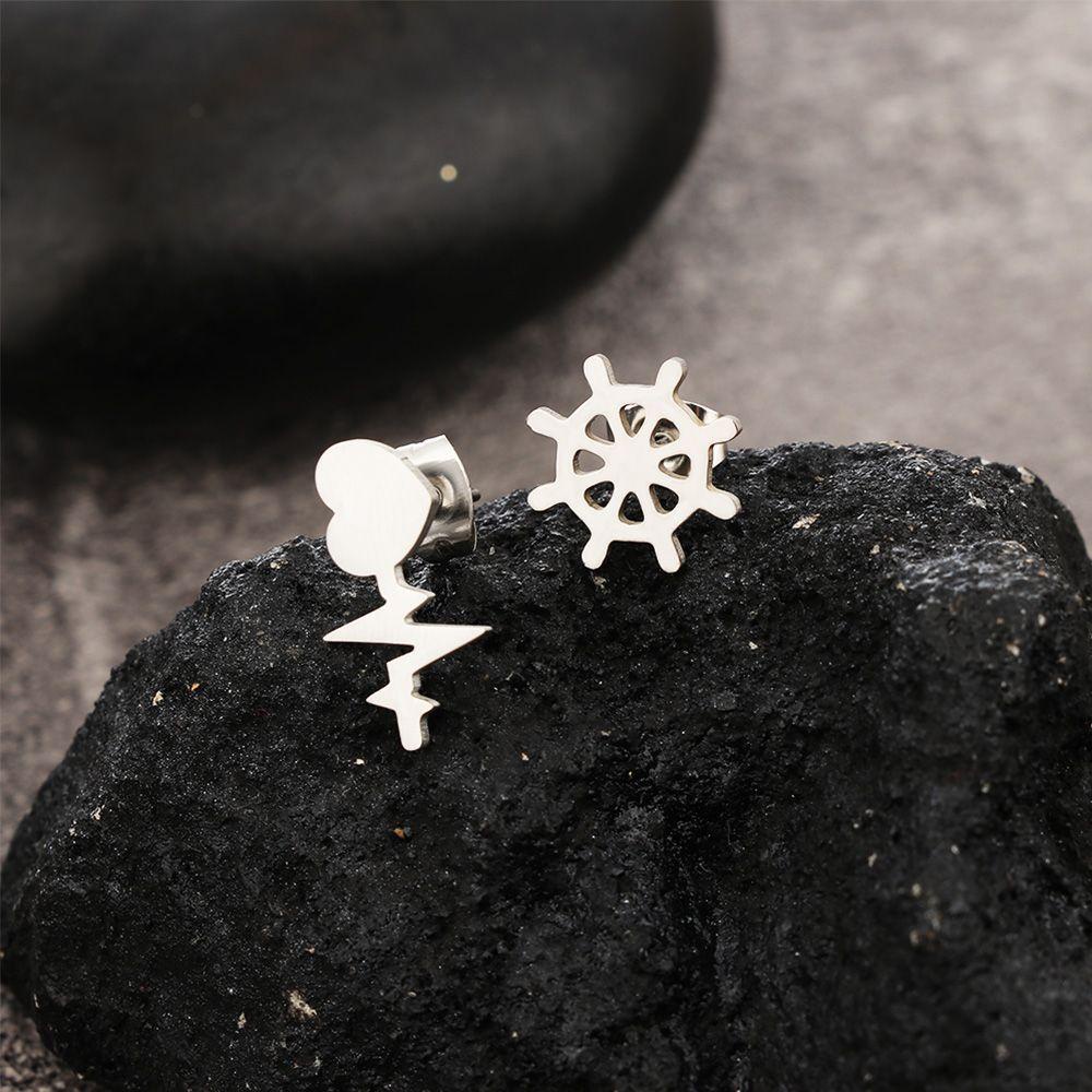 Lily Anting Klasik Pria Wanita Silver Star Unisex Segitiga