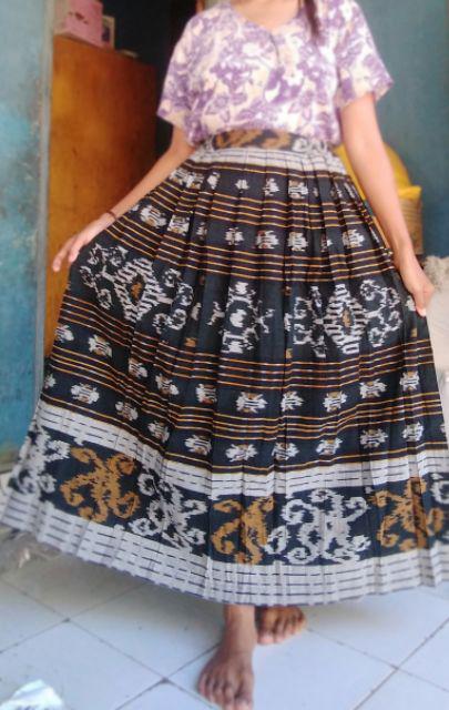 Rok Tenun Payung Mekar