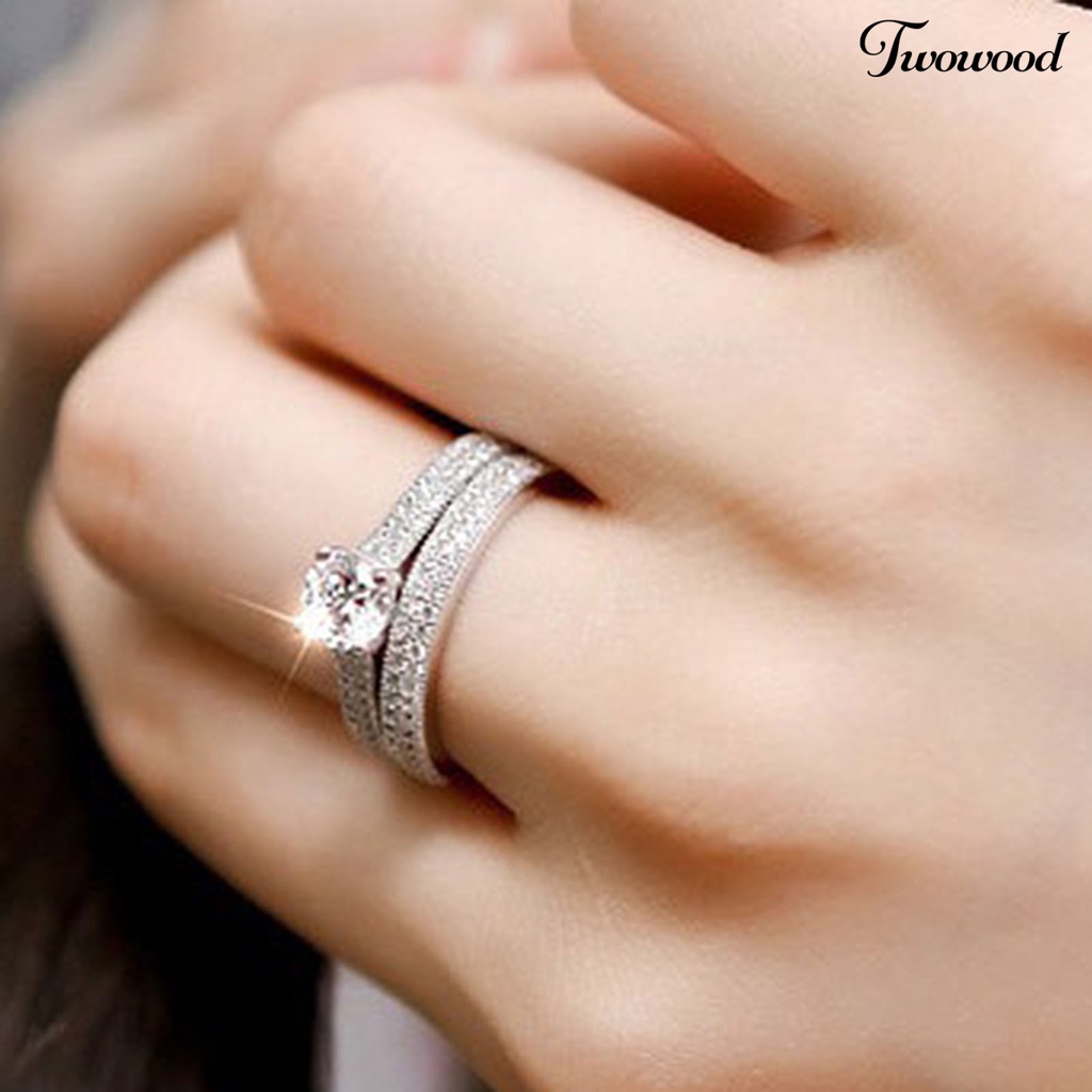 2pcs / Set Cincin Berlian Imitasi Bahan Tembaga Untuk Pernikahan