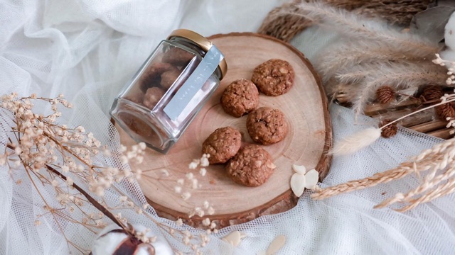 

Choco oatmeal almond cookies