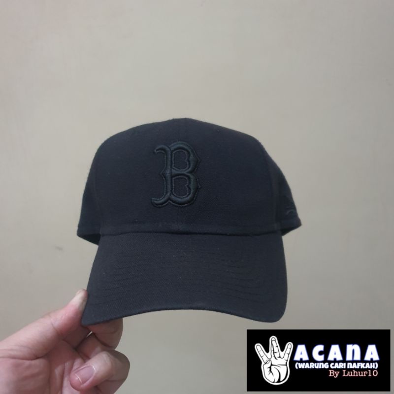 Topi MLB × New Era Logo B Warna Black on Black Bulit up Ukuran 7⅝ [Second]