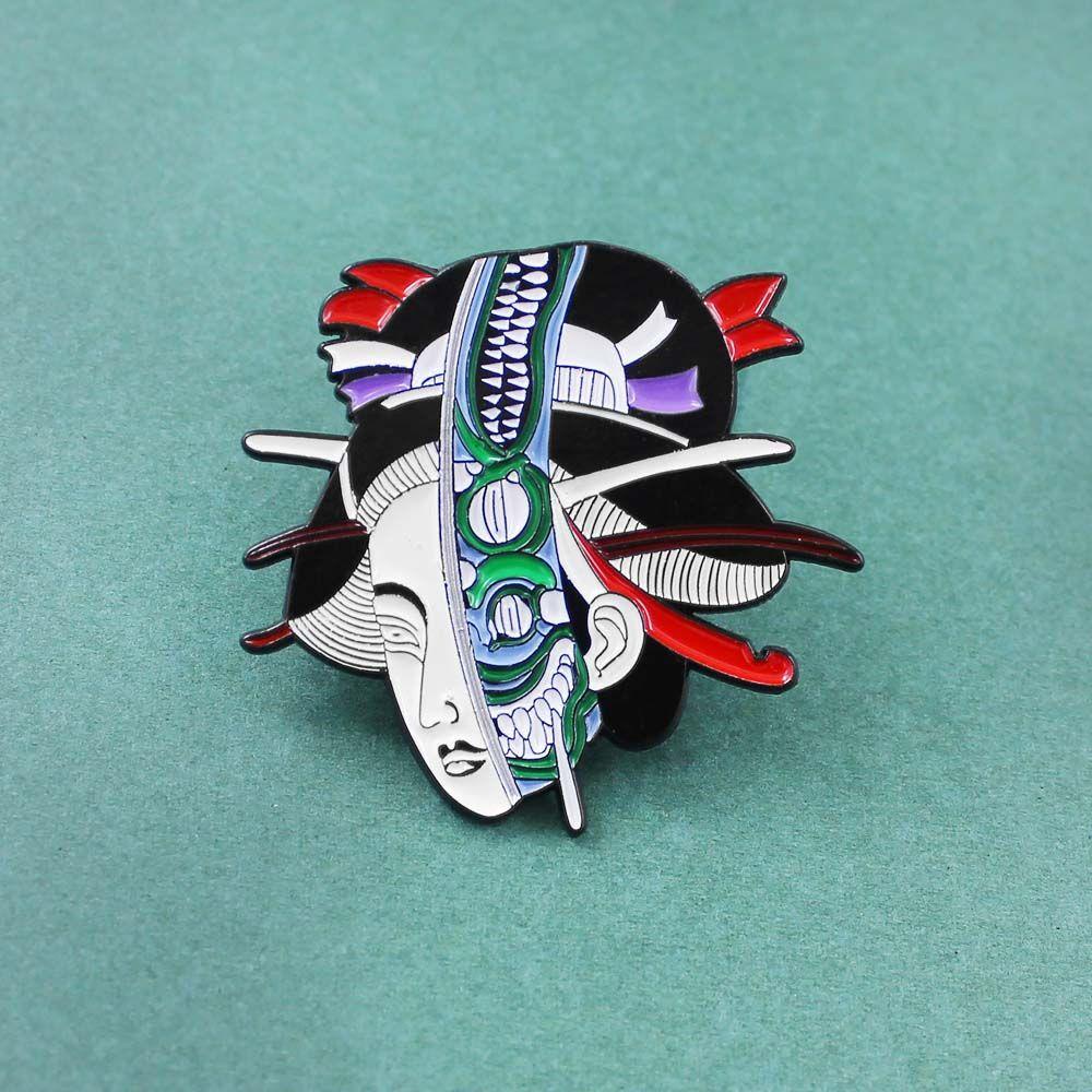 [Elegan] Geisha Bros Hadiah Kreatif Untuk Wanita Pria Wanita Jepang Geisha Woman Skeleton Mask Badge Pin Enamel Pin