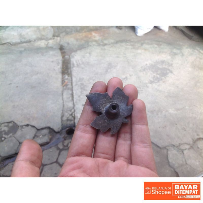 knob / tarikan laci kuningan antik motif daun Termurah