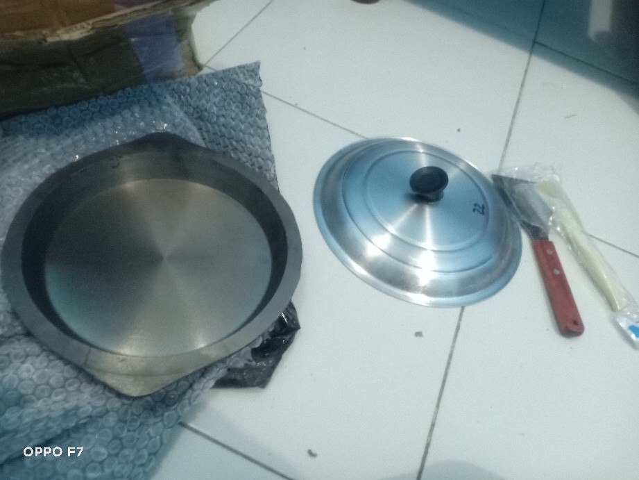 Wajan Martabak Manis Bangka Terang Bulan Ukuran 22 Cm+tutup/besi Cor