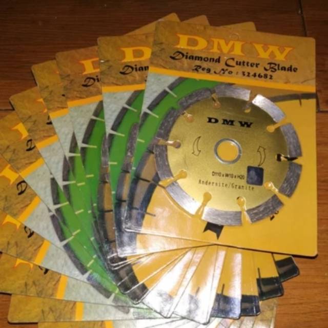 Mata gerinda potong batu 4 inch DMW Gold 110 Andesit Granit Marmer Keramik Super Tajam