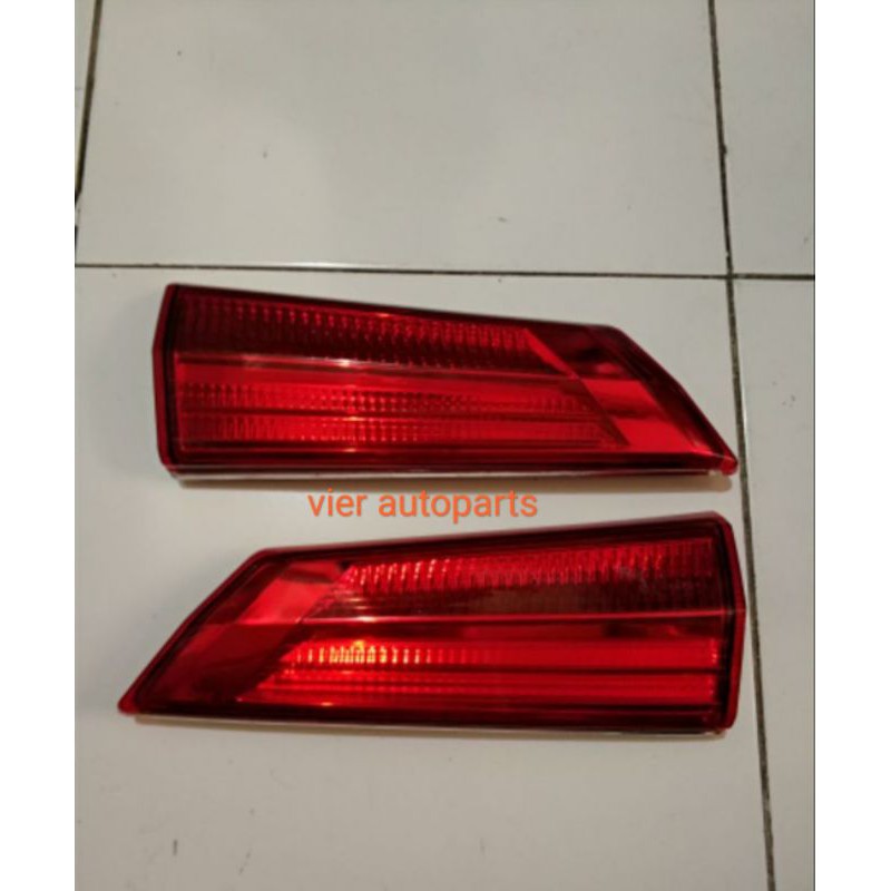 1set Lampu Reflektor Belakang Calya sigra