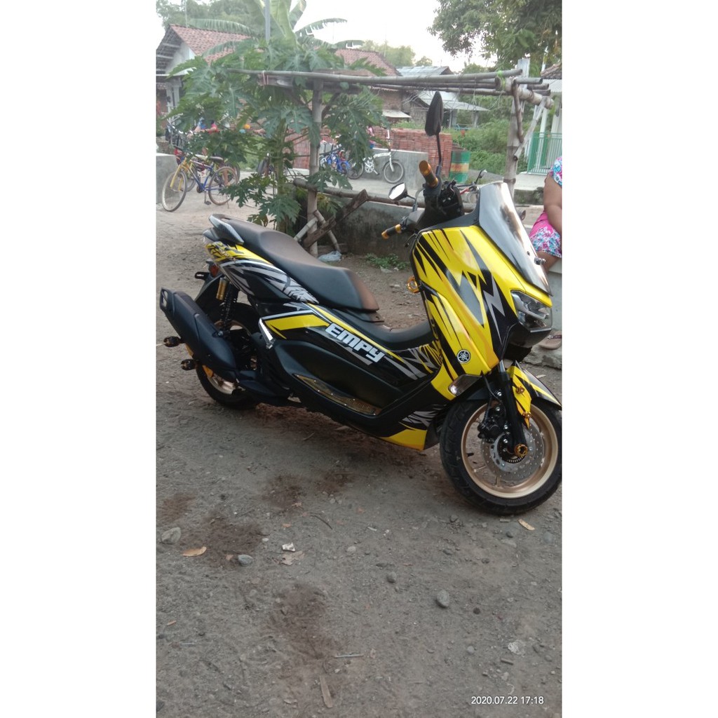 Decal Stiker Sticker Motor Yamaha Nmax New 2020 facelift Modifikasi Variasi Aksesoris Full Body