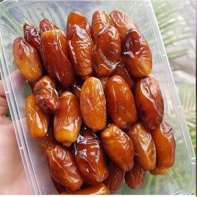 

Kurma Tunisia 500gr Lotus tanpa tangkai curah