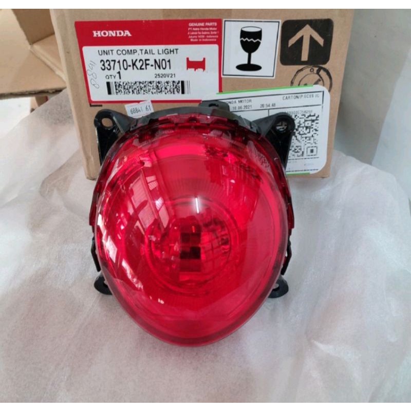 KACA LAMPU BELAKANG NEW SCOOPY 2021 STOP LAMP ALL NEW SCOOPY 2021 ORI 33710K2FN01