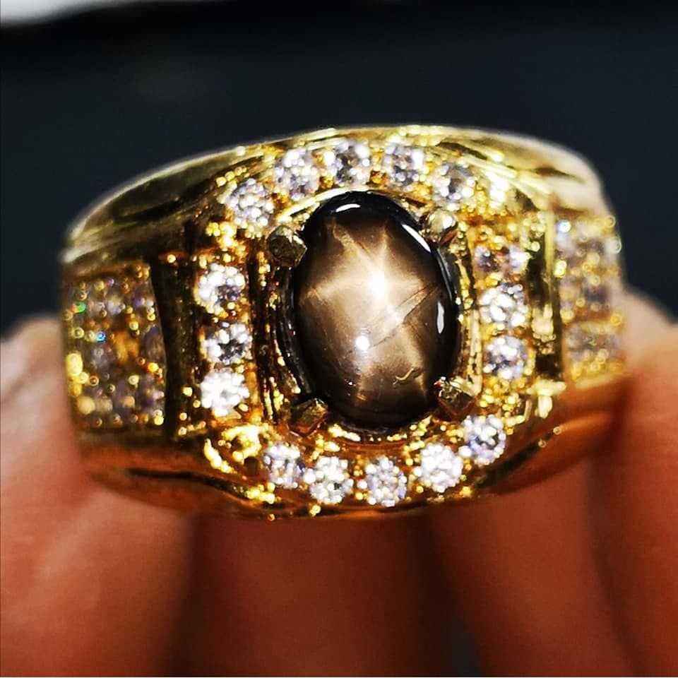 Batu Permata Pria Bangsing Black Sapphire Golden Star Top 6 Rays Star Ntd High Quality