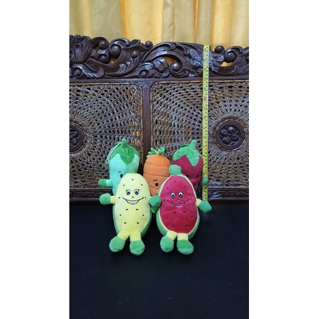 Boneka sayur dan buah