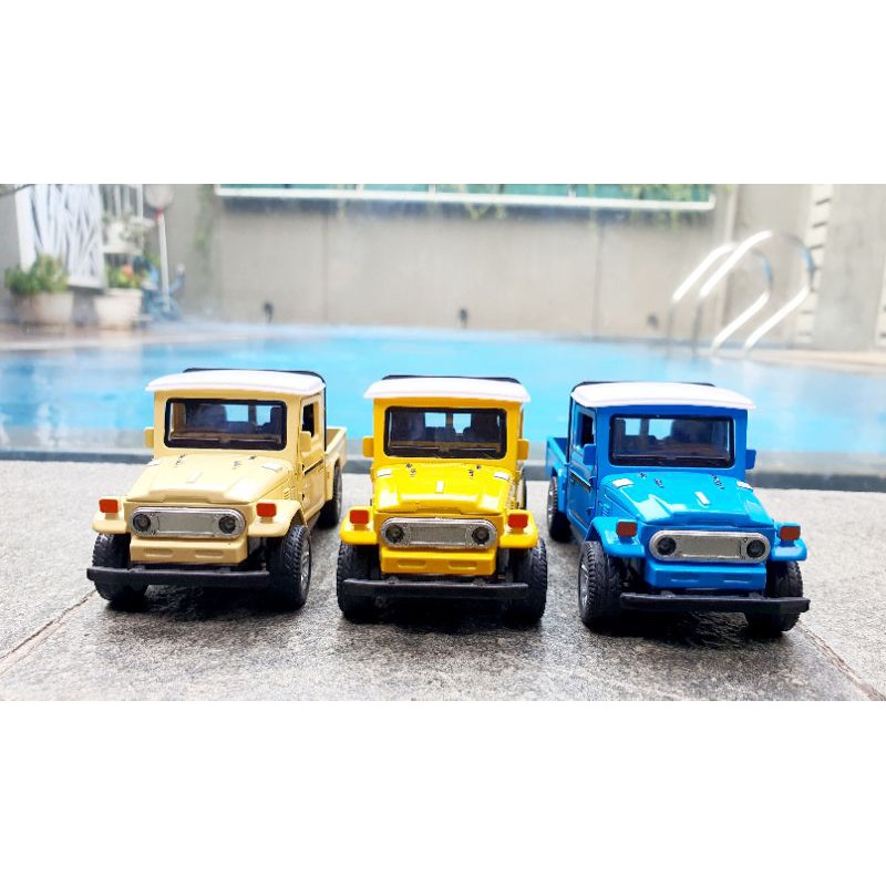 DIECAST Mobil Jeep Miniatur Mobil Jip Hardtop Mainan Pajangan