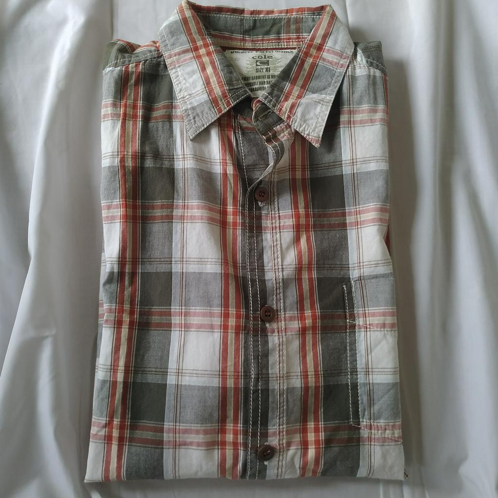 Cole Shirt White Green Army Short Sleeves Regular Fit / Kemeja Kerja Lengan Pendek Formal Kotak Puti