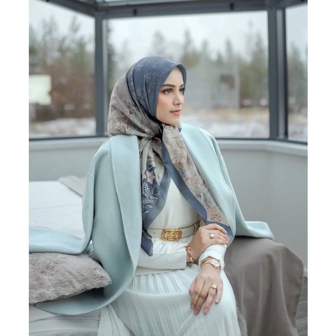 New Buttonscarves Disney Frozen Mirage