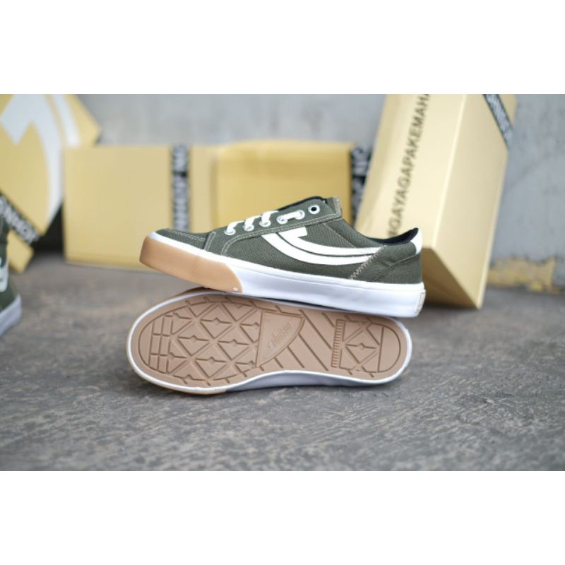 Sepatu Original JOHNSON ORION LOW