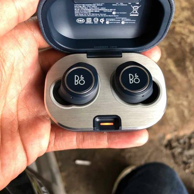 B&O BEOPLAY E8 2.0