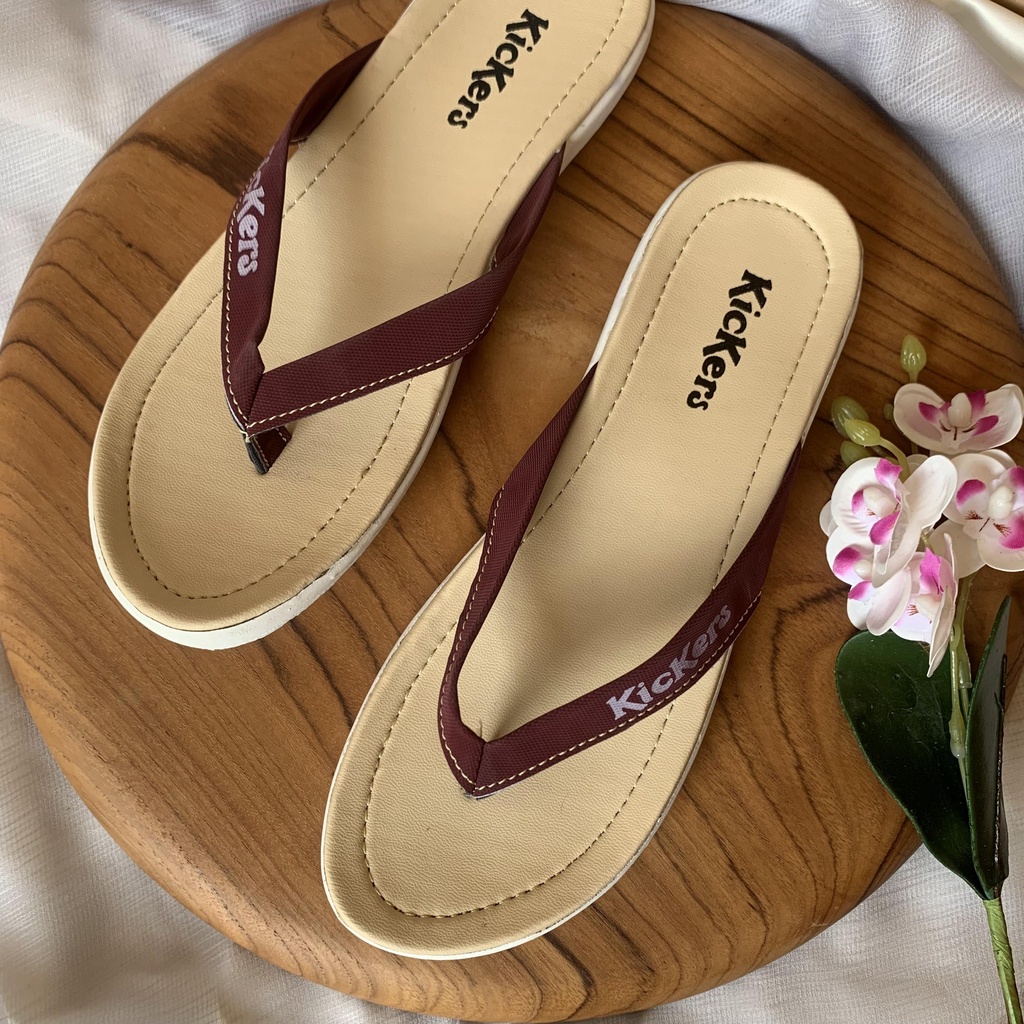 (HARGA PROMO = PACKING TANPA KARDUS) Sendal JAPIT POLOS 2 SANDAL JEPIT cewek simple Slip On Teplek Wanita Sandal Cewek Sandal Wanita warna warni SANDAL RUMAHAN Sandal Jepit Wanita [ Flip Flop ] SANDAL JEPIT WANITA KEKINIAN TERBARU Flip Flop Sandal T