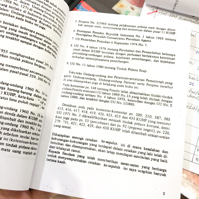 Buku Kitab Undang-undang Hukum Pidana (KUHP) Serta Komentar-komentarnya Lengkap Pasal Demi Pasal-2