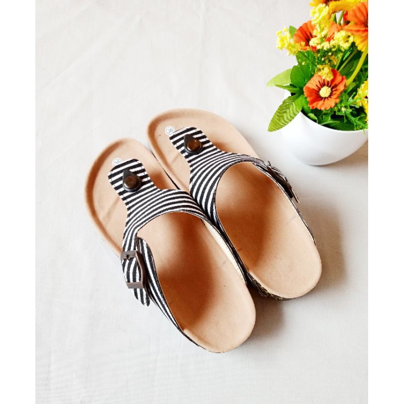 SB ~ SANDAL BIRKEN WANITA SALUR HITAM