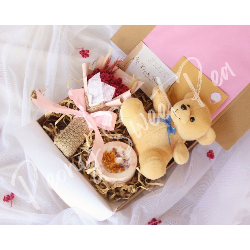 

hampers boneka