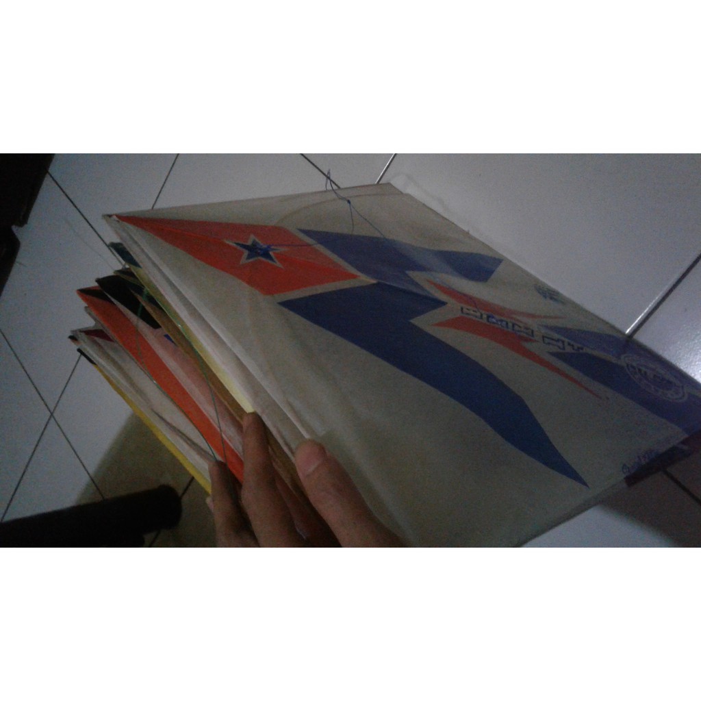 Layang-Layang Super Aduan Berkualitas