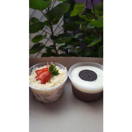 

paket 1 salad 1 puding masing2 ukuran 300ml sudah d buatkan hampers