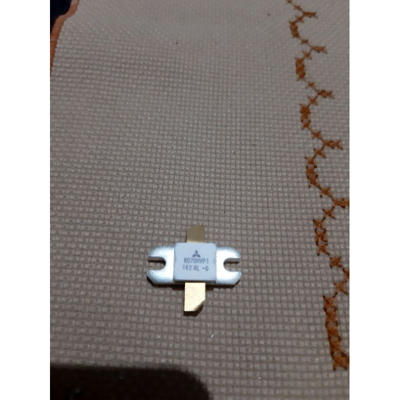 IC FINAL IC FENEL IC POWER ICOM V8000 RD70VHF1