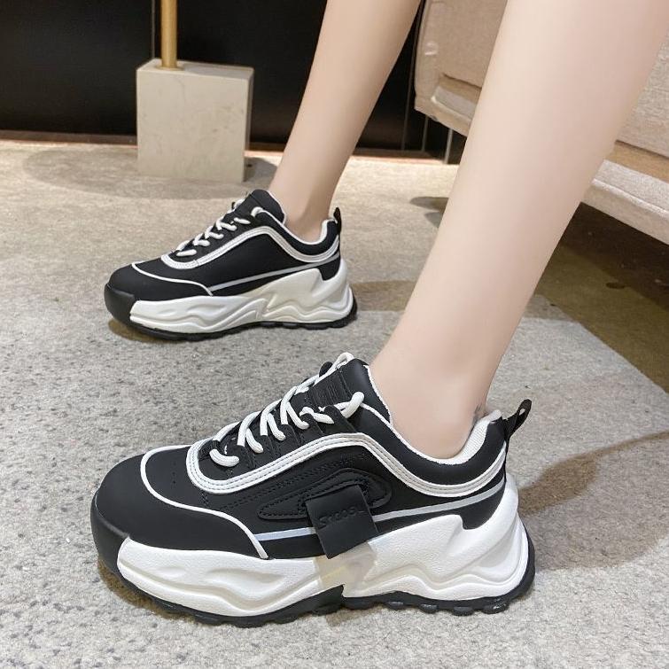 Koleksi Terbaru.. LIVISON Jovanka  Sepatu Wanita Sneakers Shoes SP017 Hitam