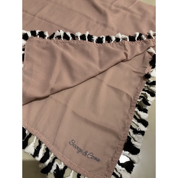 Scoop and cone Preloved