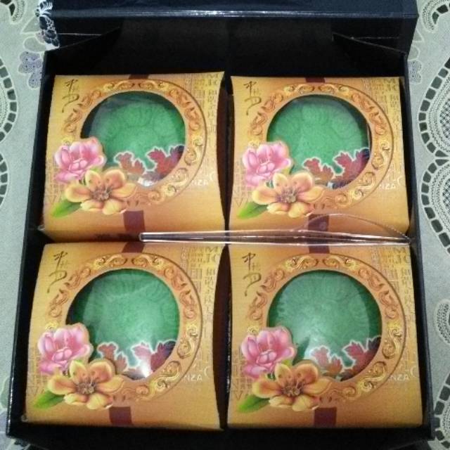 

MOONCAKE KUE BULAN DELIMA - KRISTAL MOONCAKE LUXURY ( 900 GR) - 2024