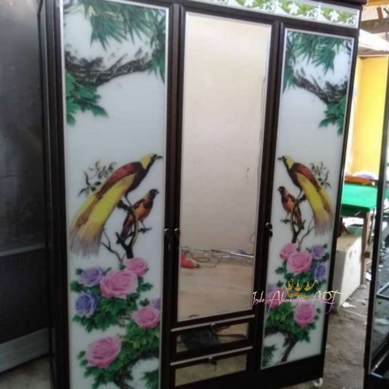 Lemari Pakaian / Baju Kaca Pintu 3 Motif Unik Bahan Alumunium