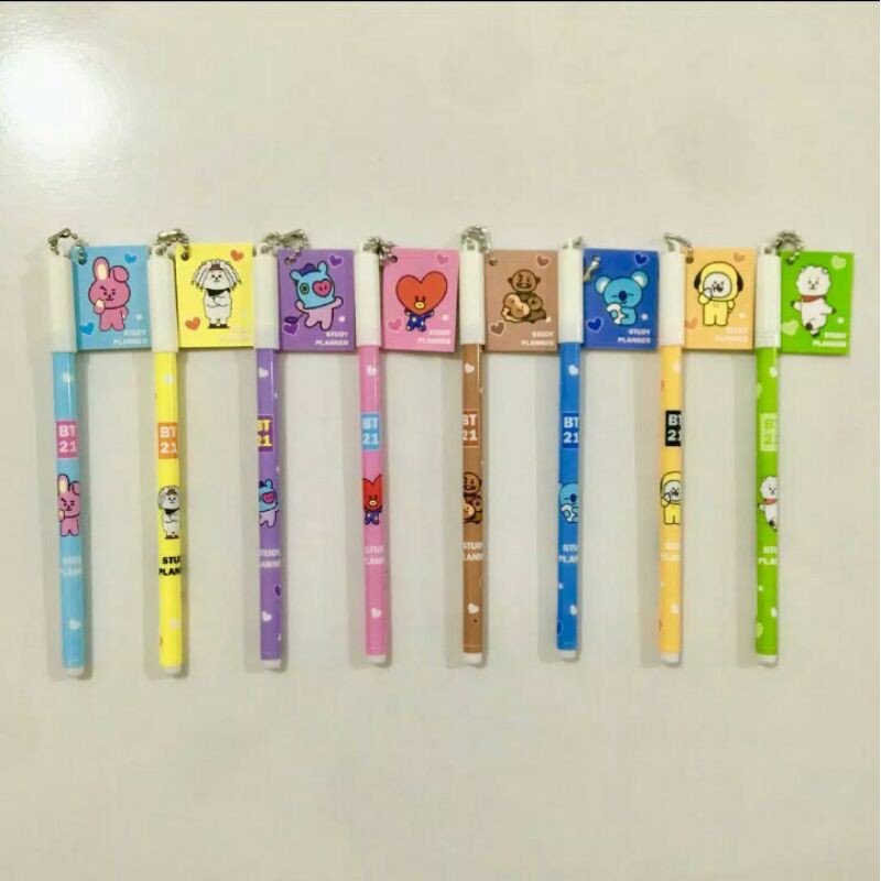 

PULPEN PENA BTS BT21 NOTE MINI KPOP /KARAKTER MOTIF 135 GEL BLACK