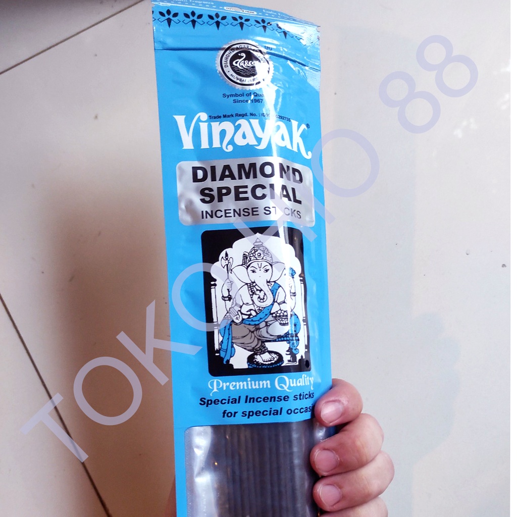 Vinayak Hio Harum Dupa India Wangi Aromaterapi Warna Merah Hitam Long Stick 50 batang Incense Sticks