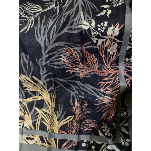 SEGIEMPAT VOALDENAY KW PREMIUM / HIJAB JILBAB SQUARE VOAL MOTIF LASER CUT-Motif 37