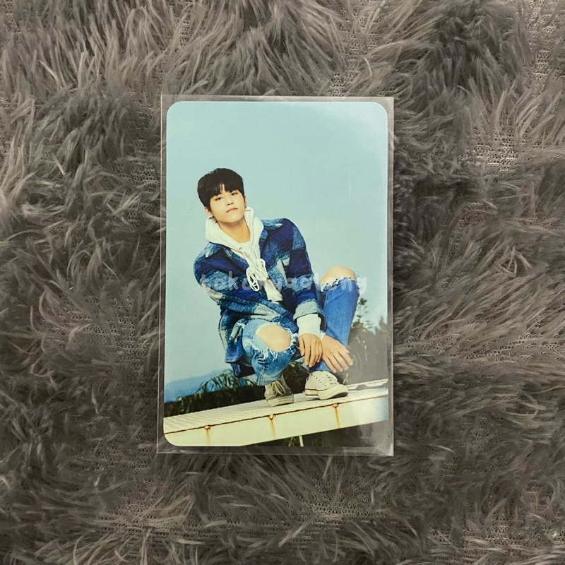 pc photocard treasure benefit yes24 full album jeongwoo