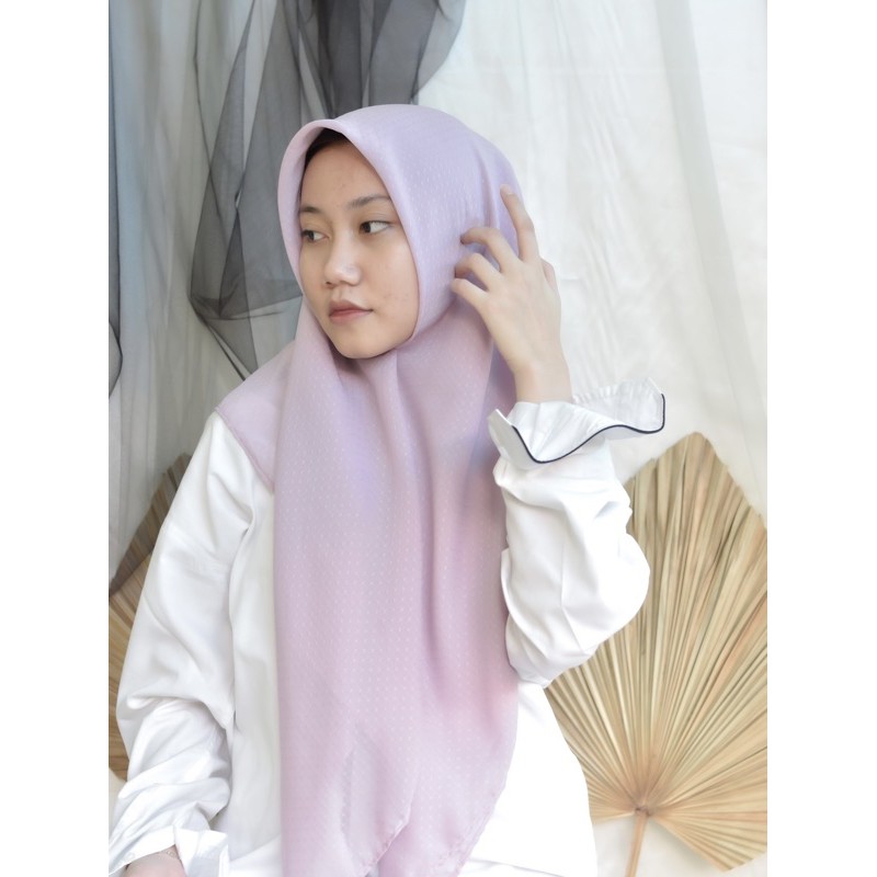 Rubi Square - Segi Empat Rubicon Premium 110x110cm