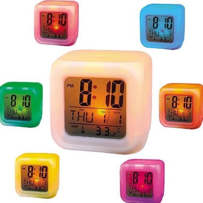 Smart 7 Color Change Backlight LED Digital Alarm Clock Watch Kontrol suara Meja Desktop Jam Led Warna Jam Weker Digital Kubus Berubah 7 Warna