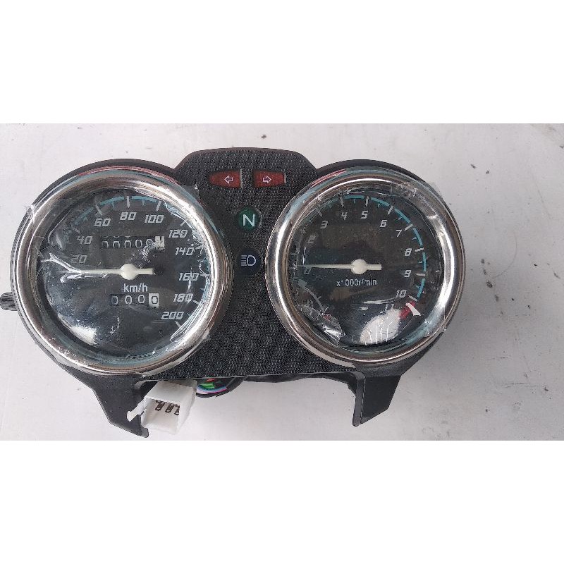 SPEEDOMETER ASSY TIGER REVO 2006