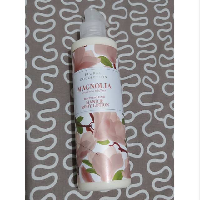 MARK&SPENCER HAND AND BODY LOTION MAGNOLIA
