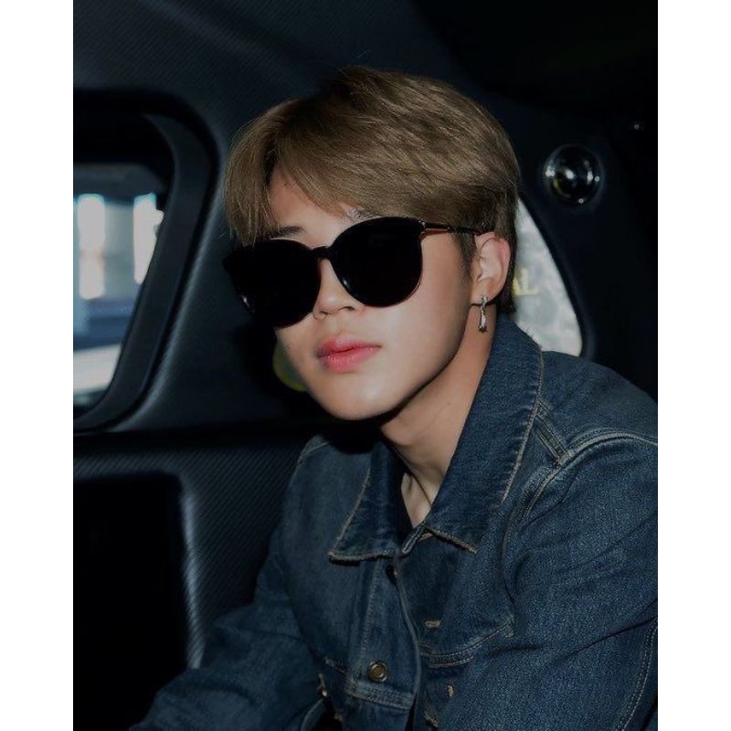 BTS MERCH.